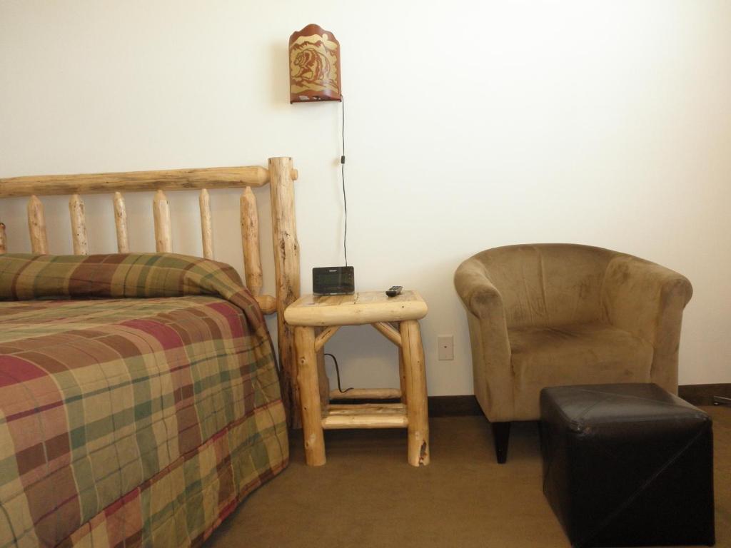 Bear'S Den Lodge Shaunavon Rom bilde