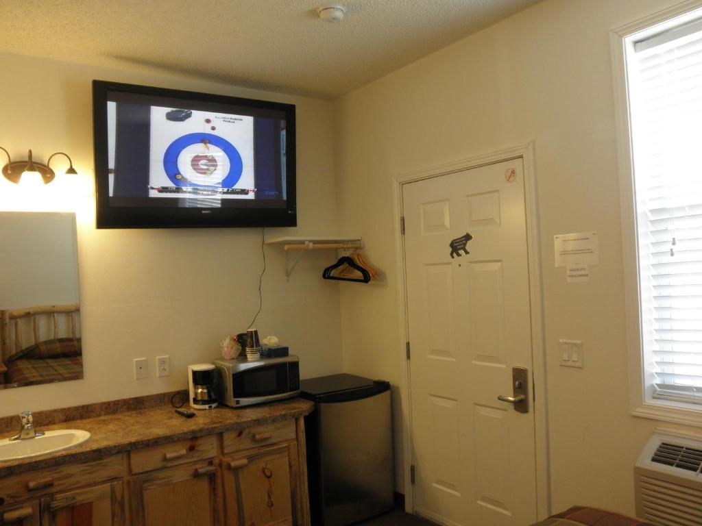 Bear'S Den Lodge Shaunavon Eksteriør bilde