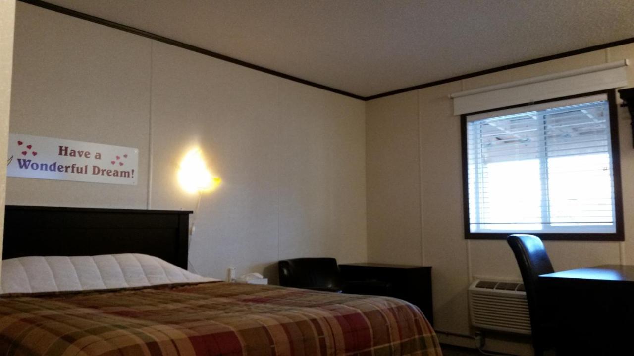 Bear'S Den Lodge Shaunavon Eksteriør bilde